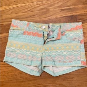 Multicolor chevron shorts